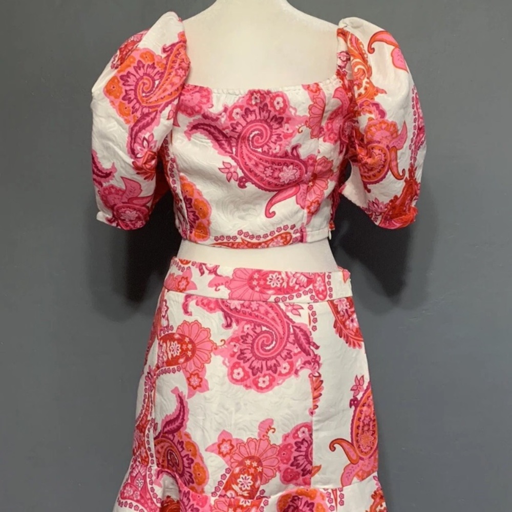 SHEIN Women's Sz Medium Pink Paisely Short Sleeves Crop Top and Skirt Set - Picture 6 of 9
